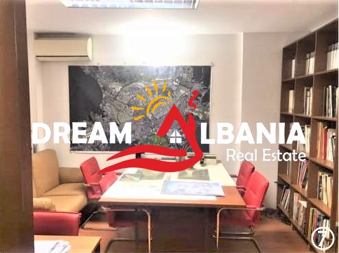 Zyre dupleks ne shitje ne bllok prane librit Universitar ne Tirane (ID 4161046)