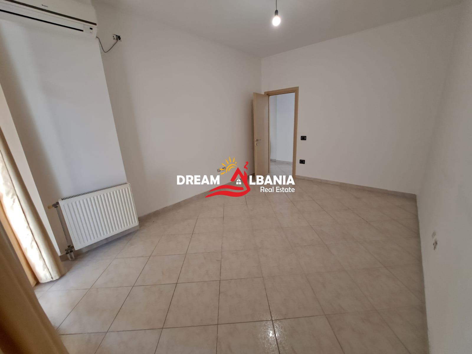 Shitet Apartament 2+1+2WC Komuna e Parisit, Kompleksi KIKA 2 (ID 51210002) 4