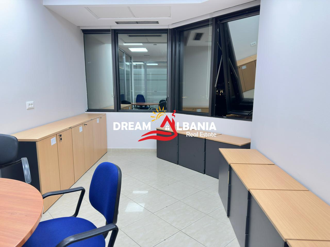 Zyre ekskluzive me qera tek Kullat Binjake, Tirane (ID 42611377) 3
