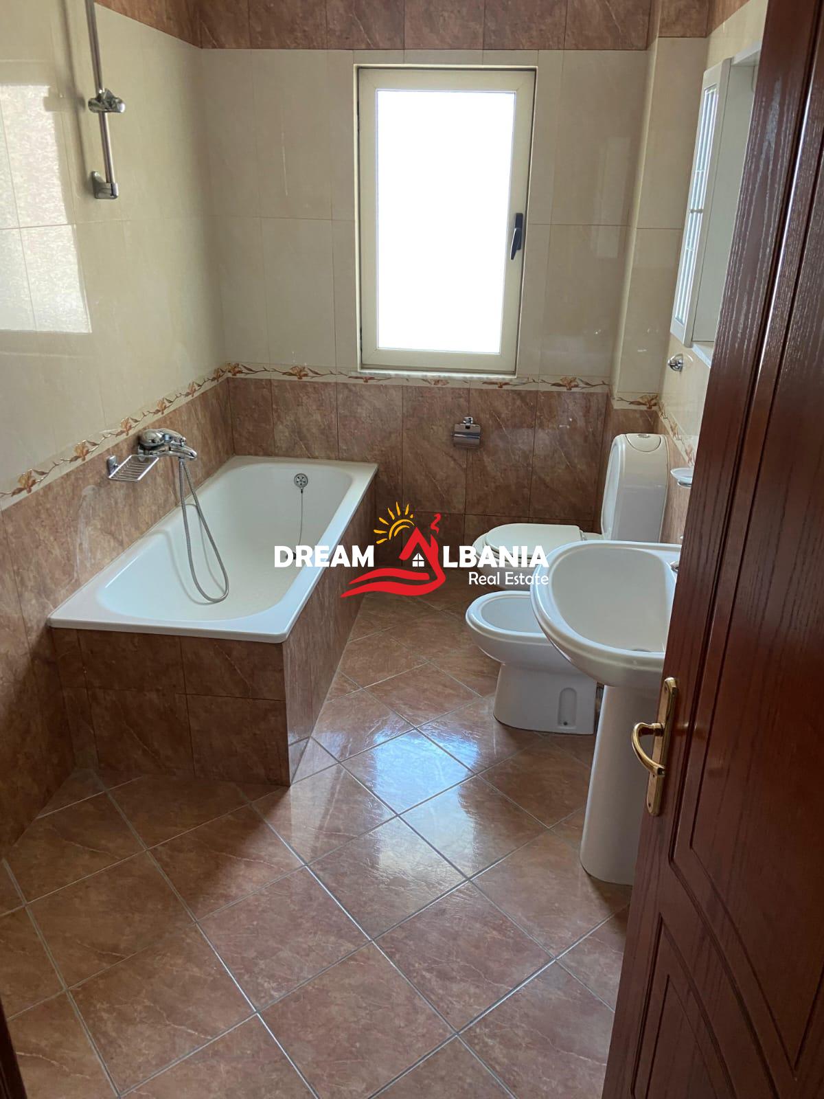 Apartament 1+1 me qera në Rrugën Shkelqim Fusha pranë Kodres Diellit (ID 42111560) F 4