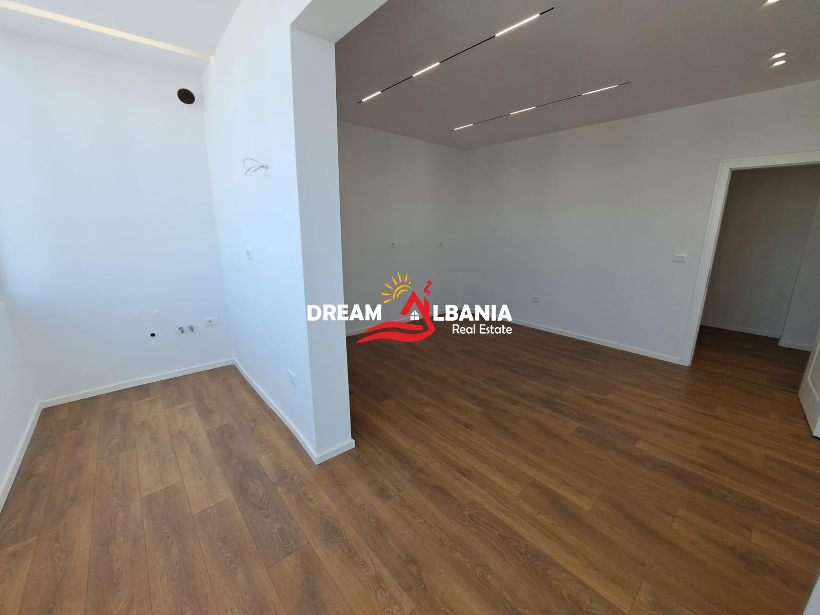 Apartament 1+1 ne Shitje prane Kryqezimit 21 Dhjetorit (ID 51110005) 2