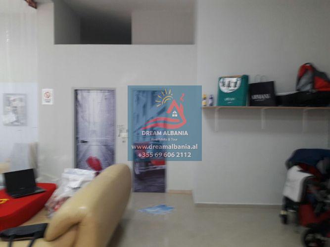 Shitet, ID 4271053 ,Dyqan , Unaza e re ,Prane Alpha bank , Tirane. 4