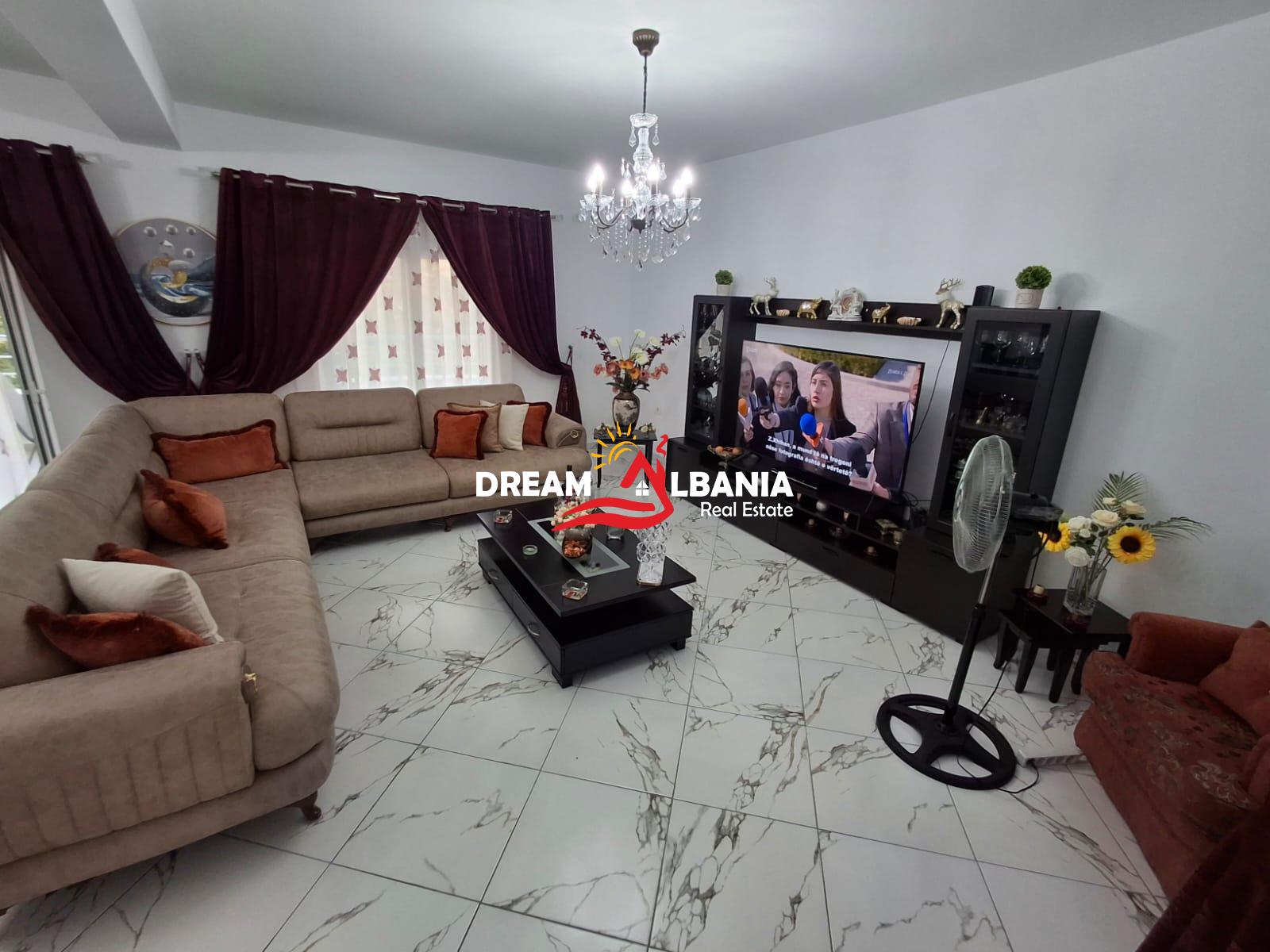 Jepet kat vile me qera prane shkolles Bajram Curri Allias Tirane ID (4251415) 4