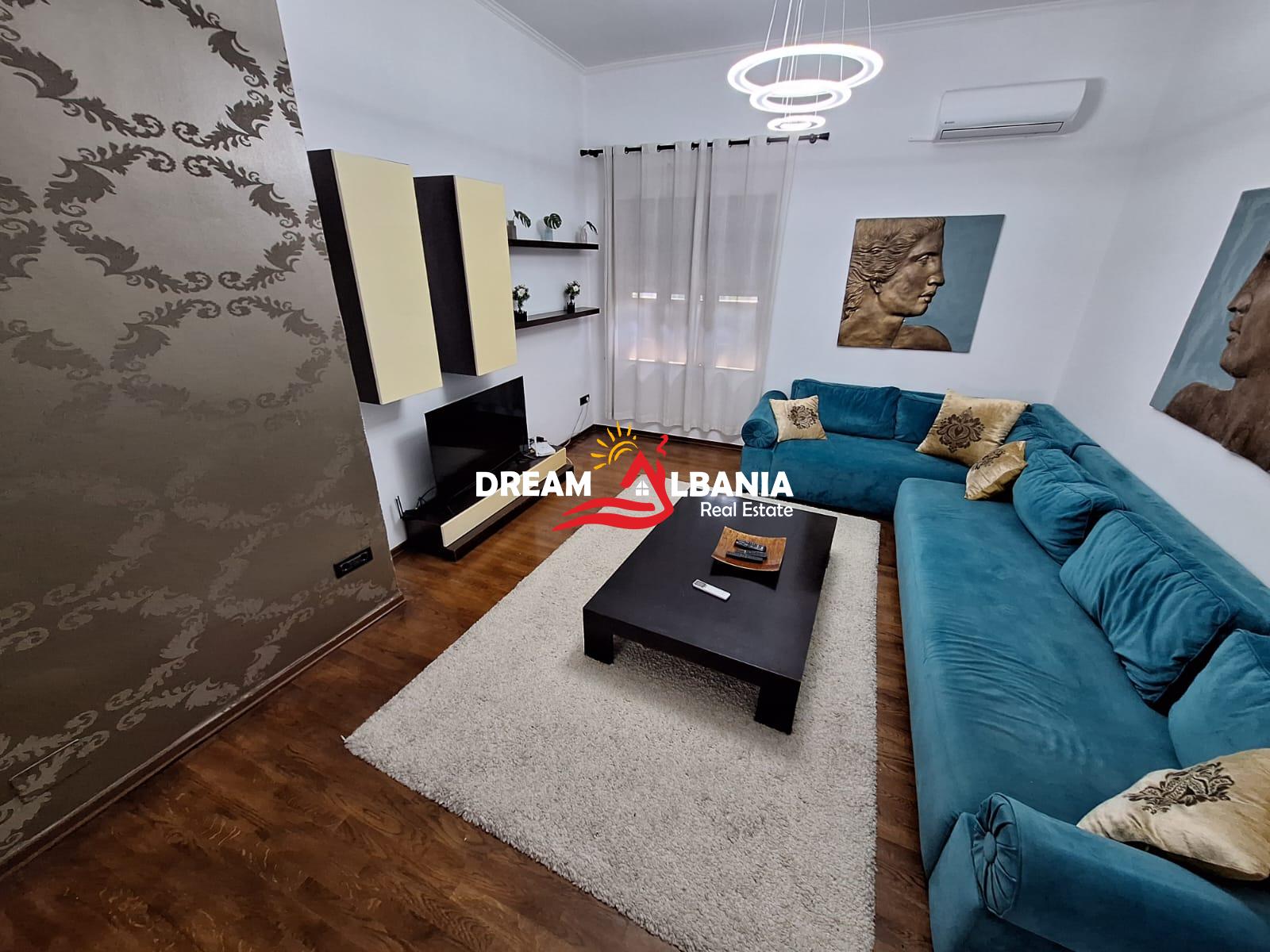 Apartament me qera 2+1+2 me Parkim Tek Rruga e Barrikadave (ID 42215591) 3