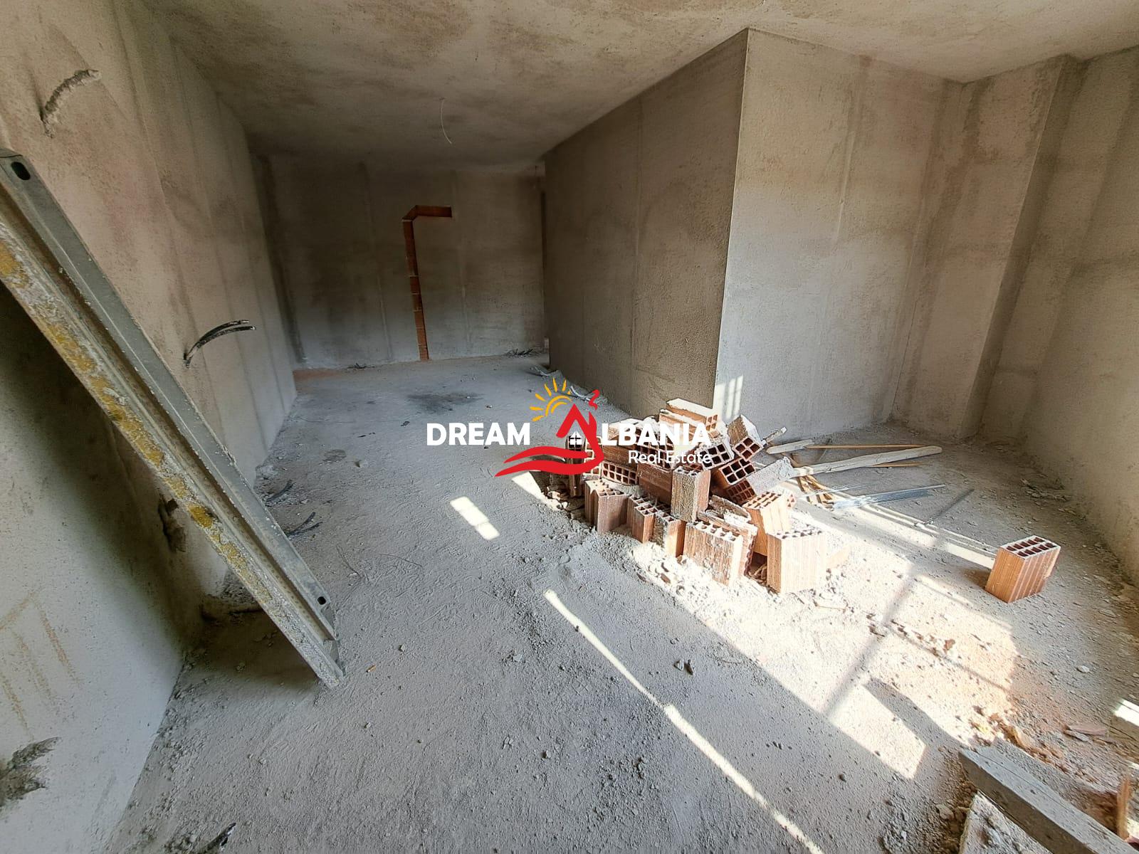 Apartament 3+1 ne shitje tek Komuna e Parisit prane rreth rrotullimit ne Tirane (ID 4131253) 2