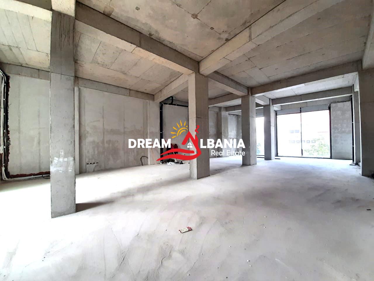 Zyre me qera ne rrugen e Barrikadave, prane gjimnazit Sami Frasheri, Tirane (ID 42611013) 2