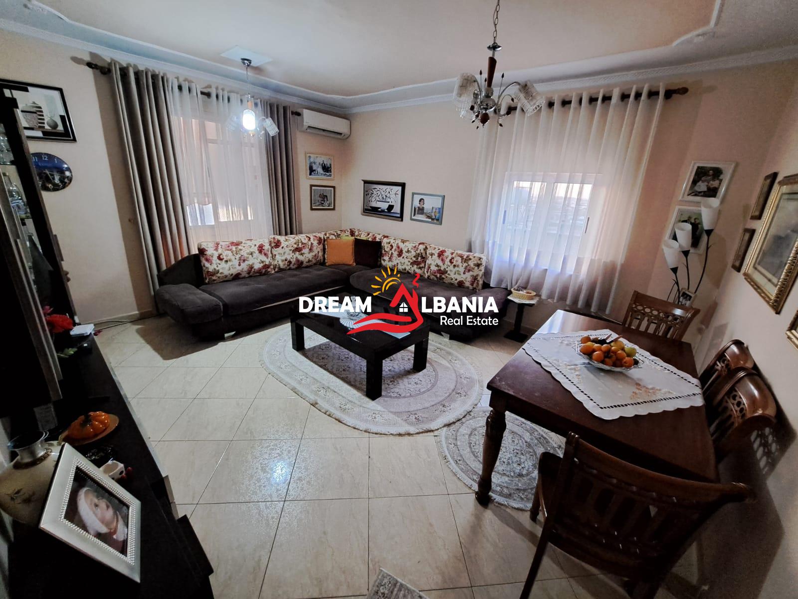 Apartament 1+1 me qera ne rrugen e Dibres prane Medresese ne Tirane (ID 4219394) 2