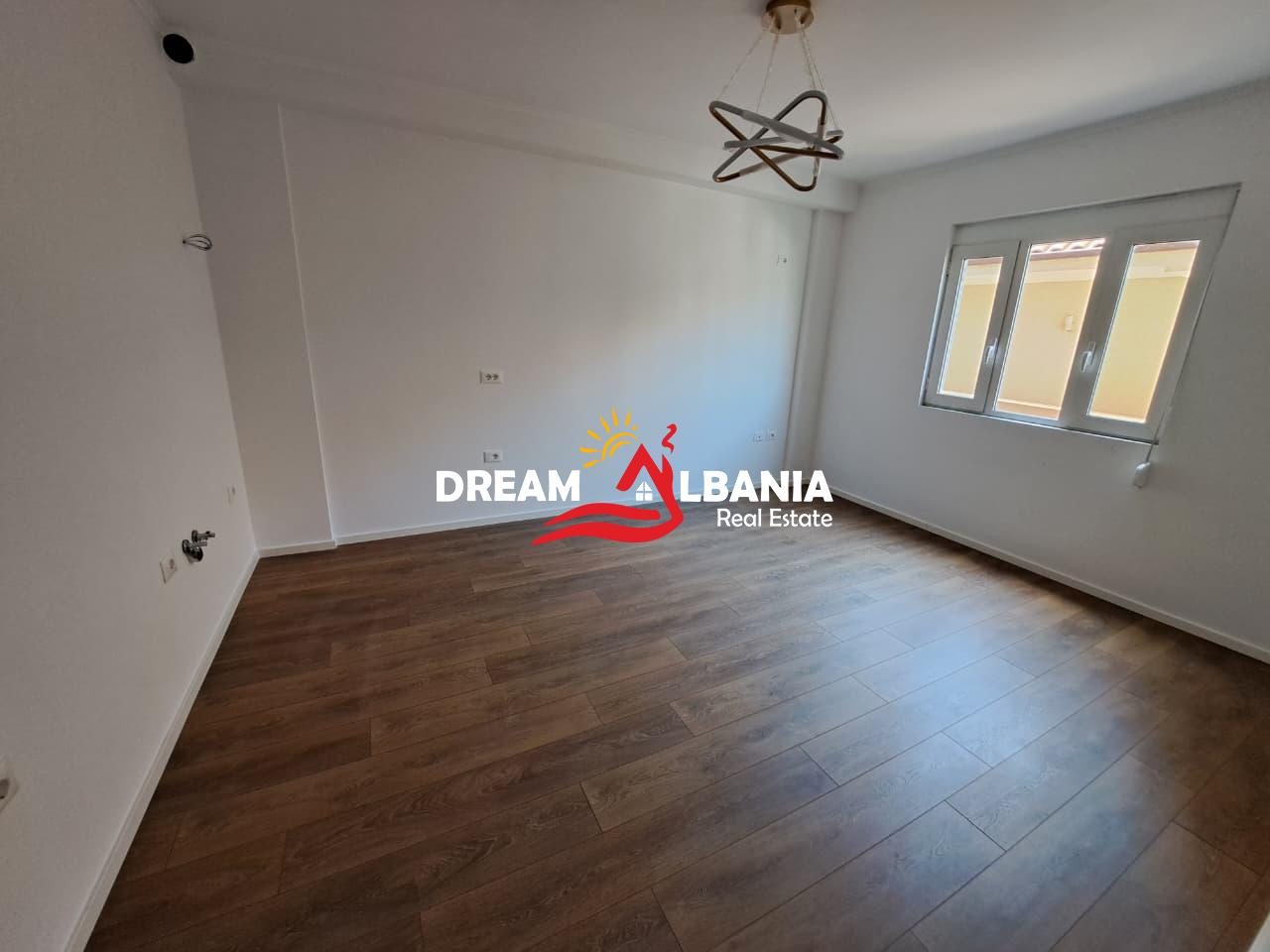 Shitet Apartament 1+1 Rruga Dritan Hoxha, Prane ZKM (ID 51110003)