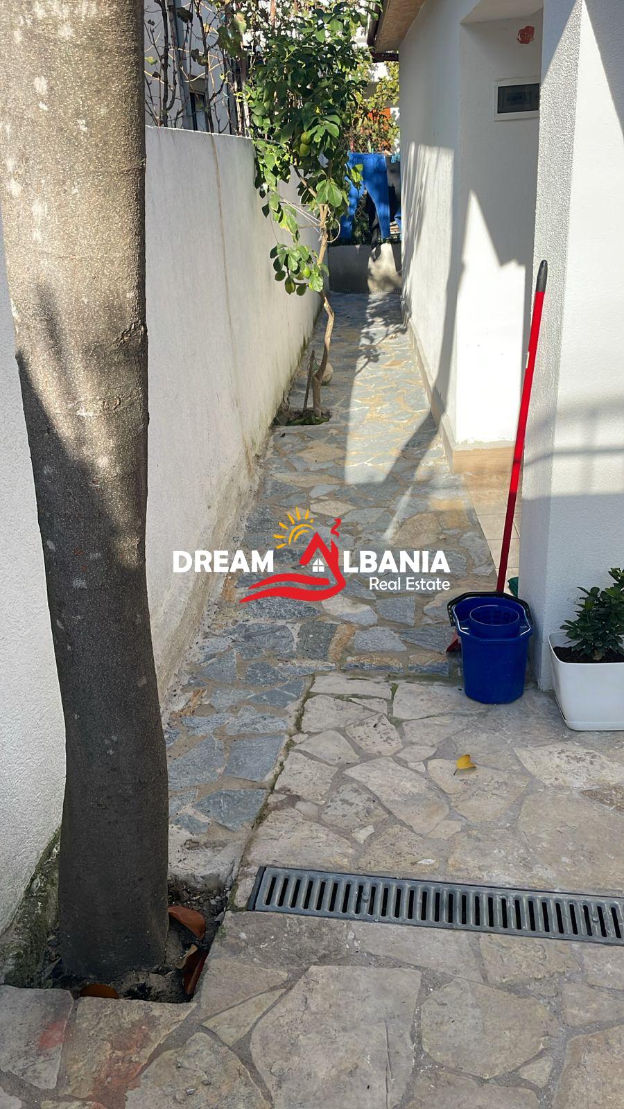 Shtepi private 1+1+Dyqan ne shitje prane Terminalit te Veriut, Tirane (ID 4141047)