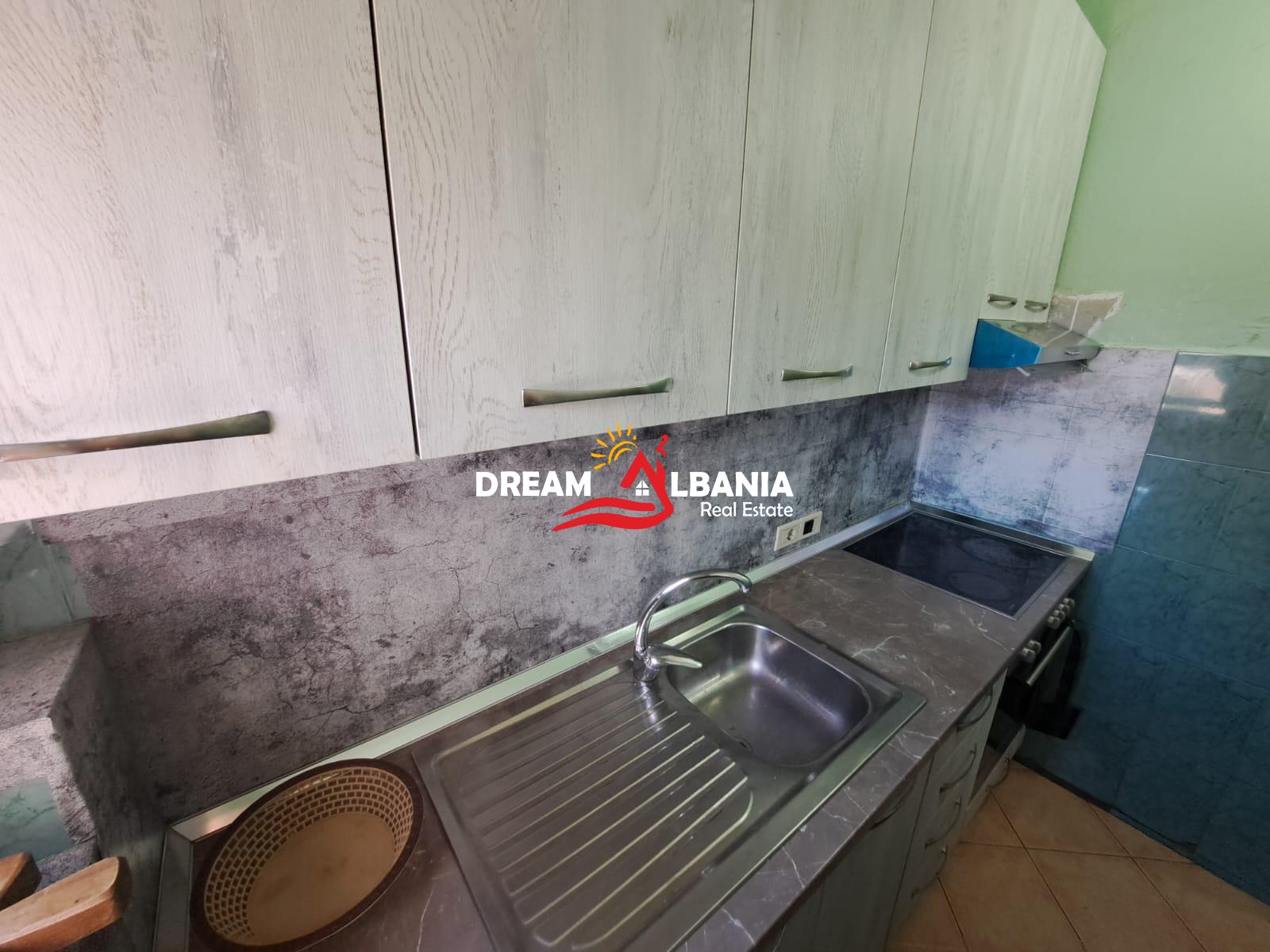 Apartament 1+1+Kuzhine e Vecuar ne Shitje ne Xhamllik, Prane Sheshit Shtraus (ID 5119003) 4