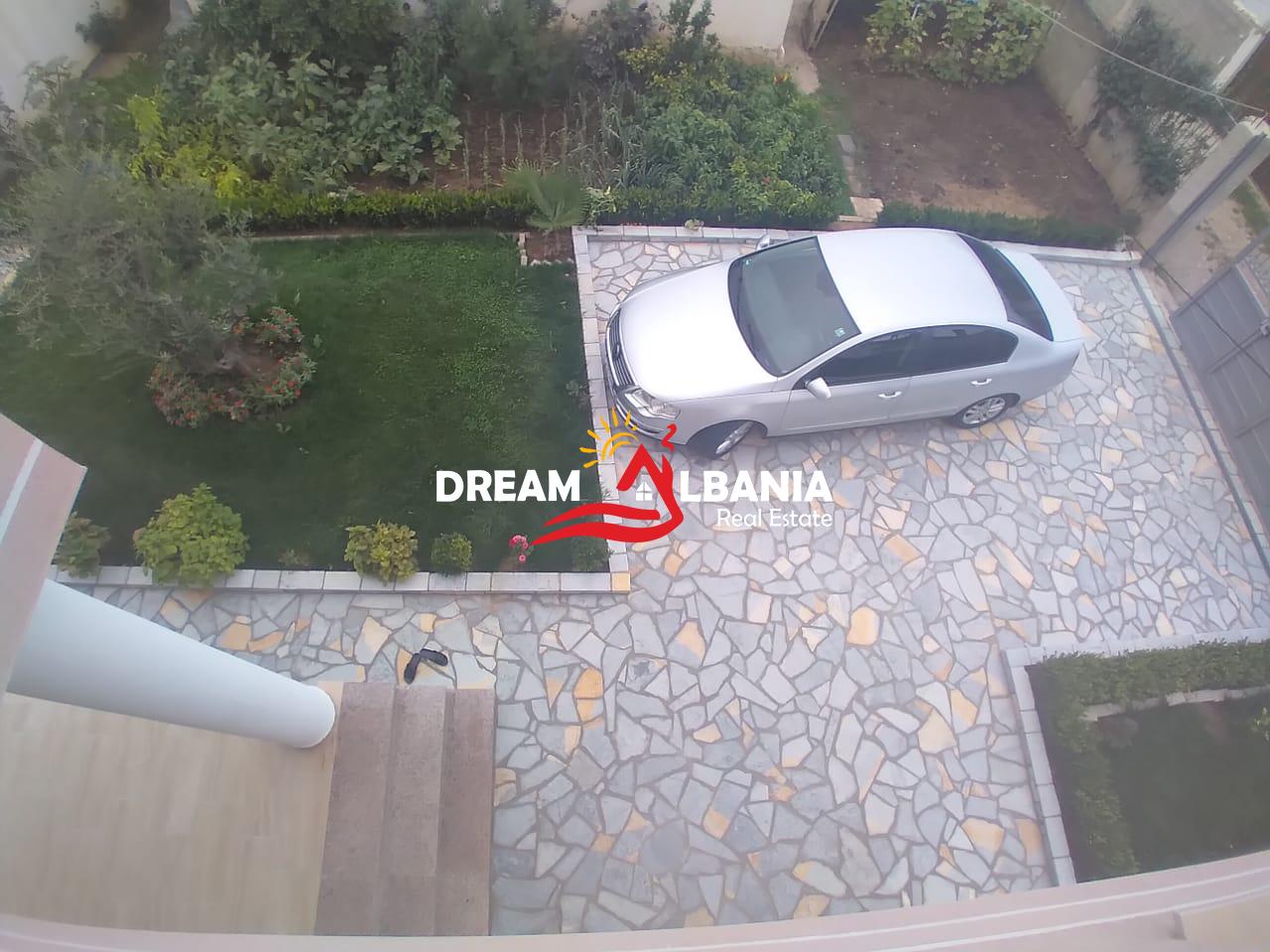 Vile me qera Mjull Bathore perballe qendres tregtare TEG ne Tirane (ID 4251127 )
