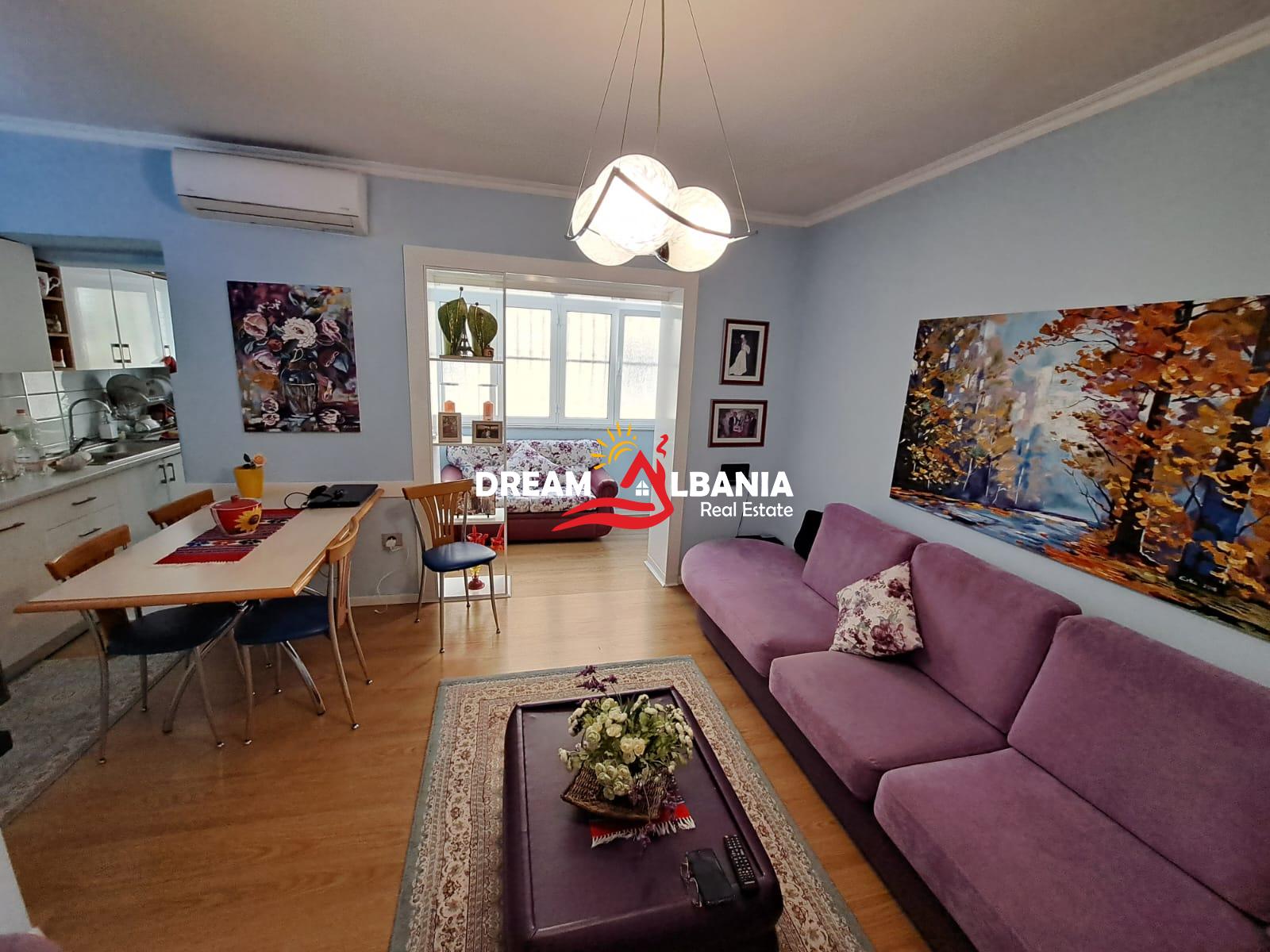 Ambient biznesi ne shitje tek Stadiumi Dinamo prane Ish Shushica ne Tirane (ID 4171375)