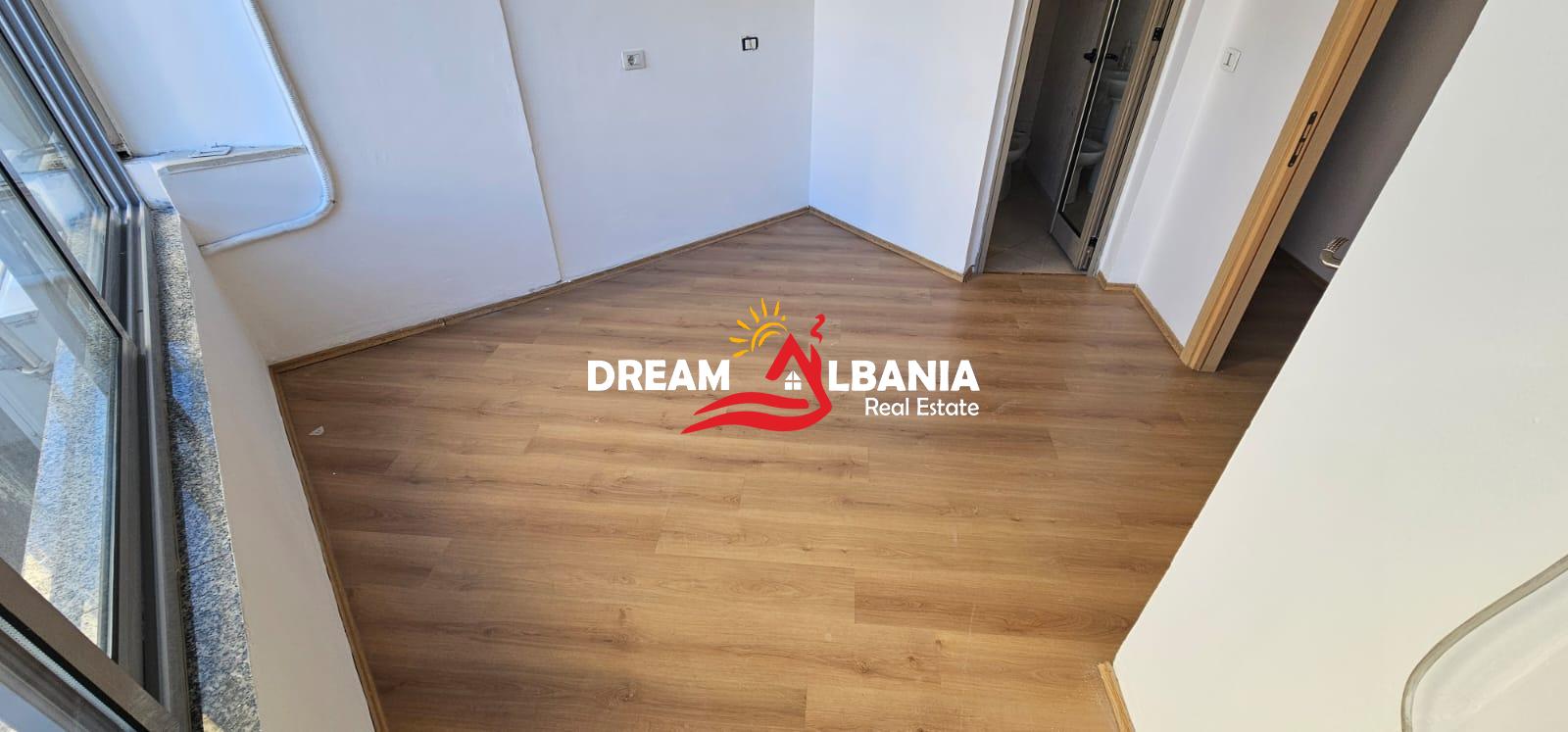 Ambient zyre me qera ne qender, Rruga Urani Pano (ID 42611357)