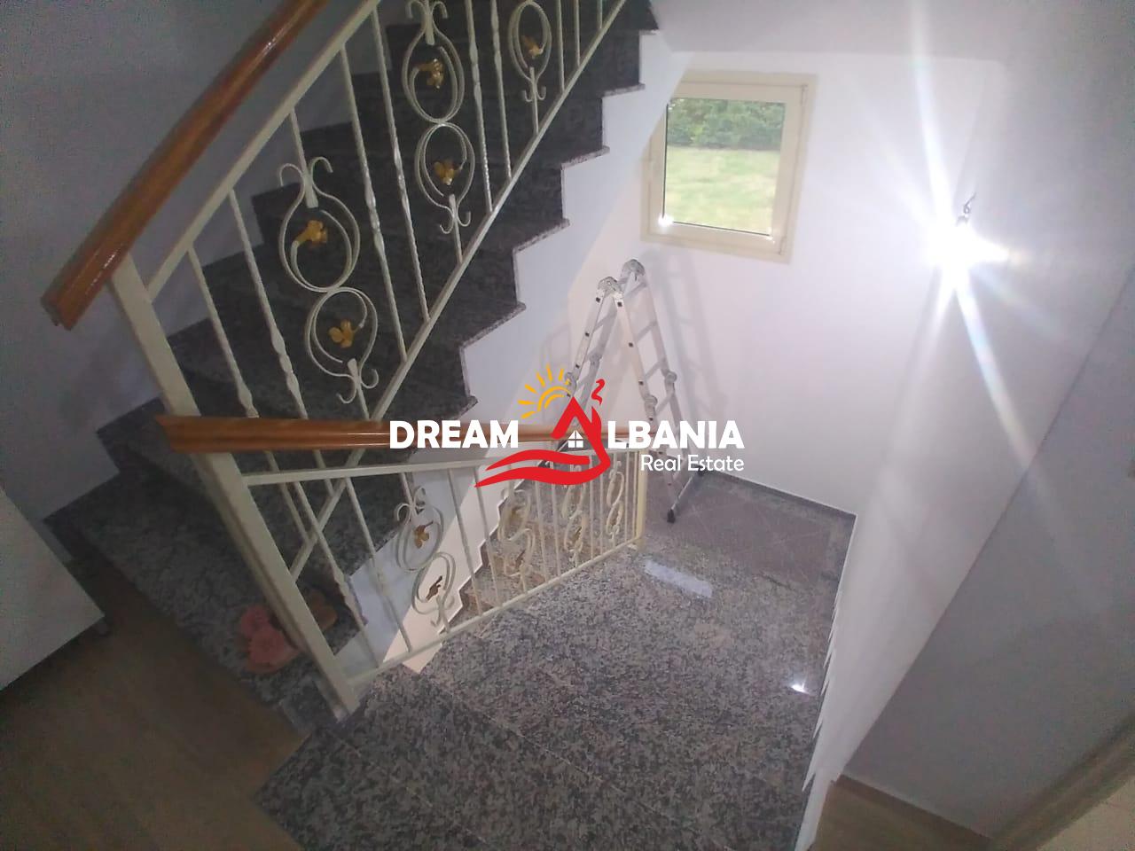 Vile me qera Mjull Bathore perballe qendres tregtare TEG ne Tirane (ID 4251127 ) 4