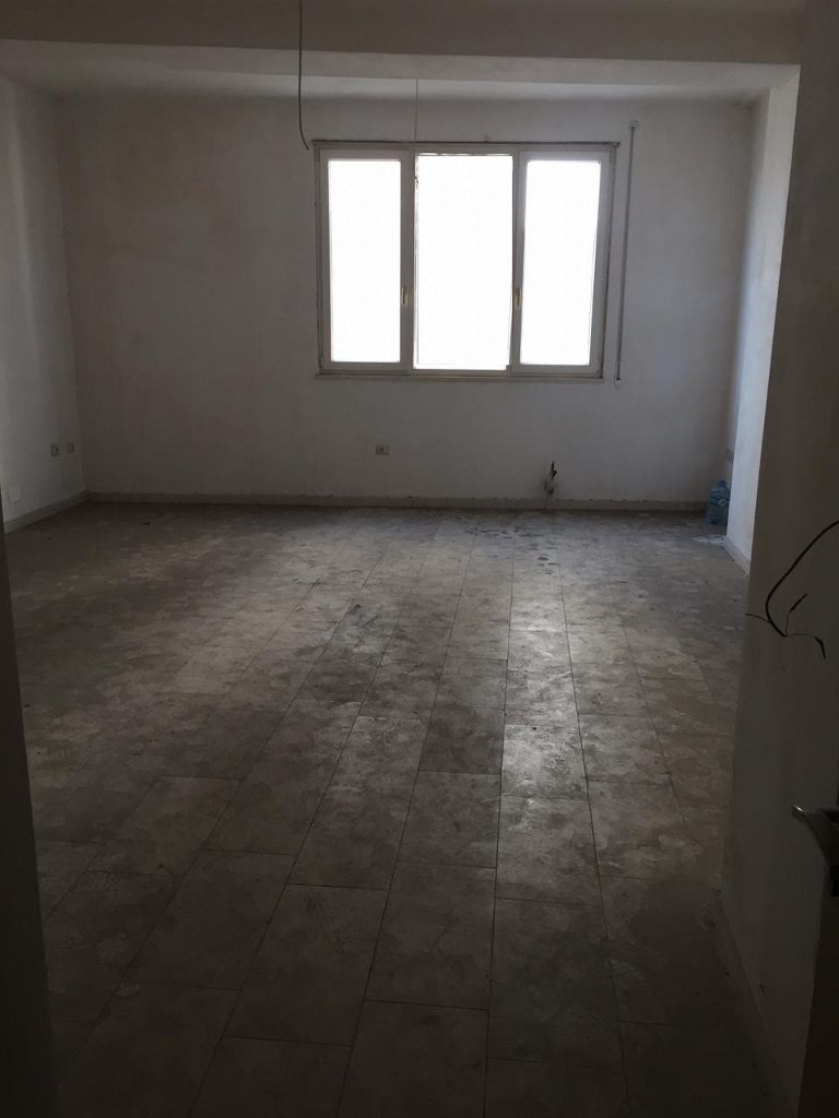 Zyre me qera ne rrugen Bardhok Biba, afer qendres ne Tirane (ID 4261218)
