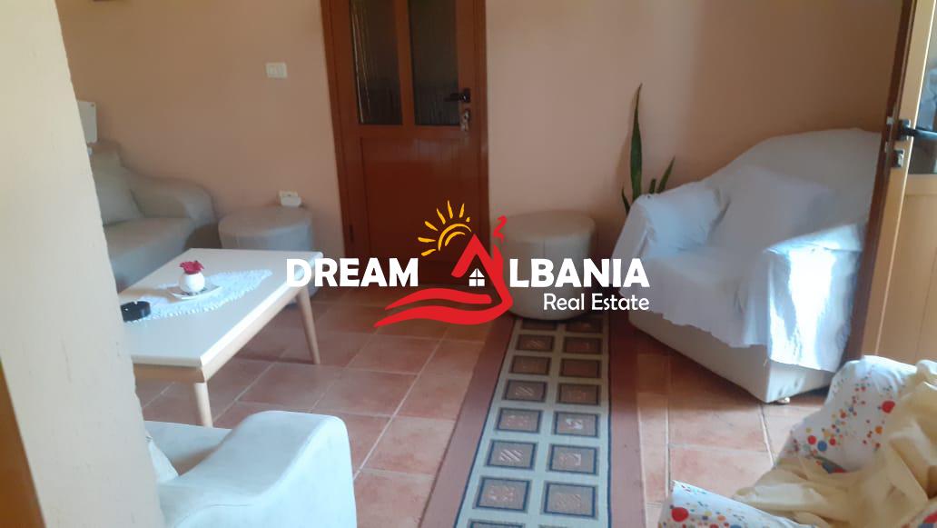 Shtepi Private + Ambjent Biznesi ne shitje ne Lushnje prane Stadiumit(ID 4151151). 2