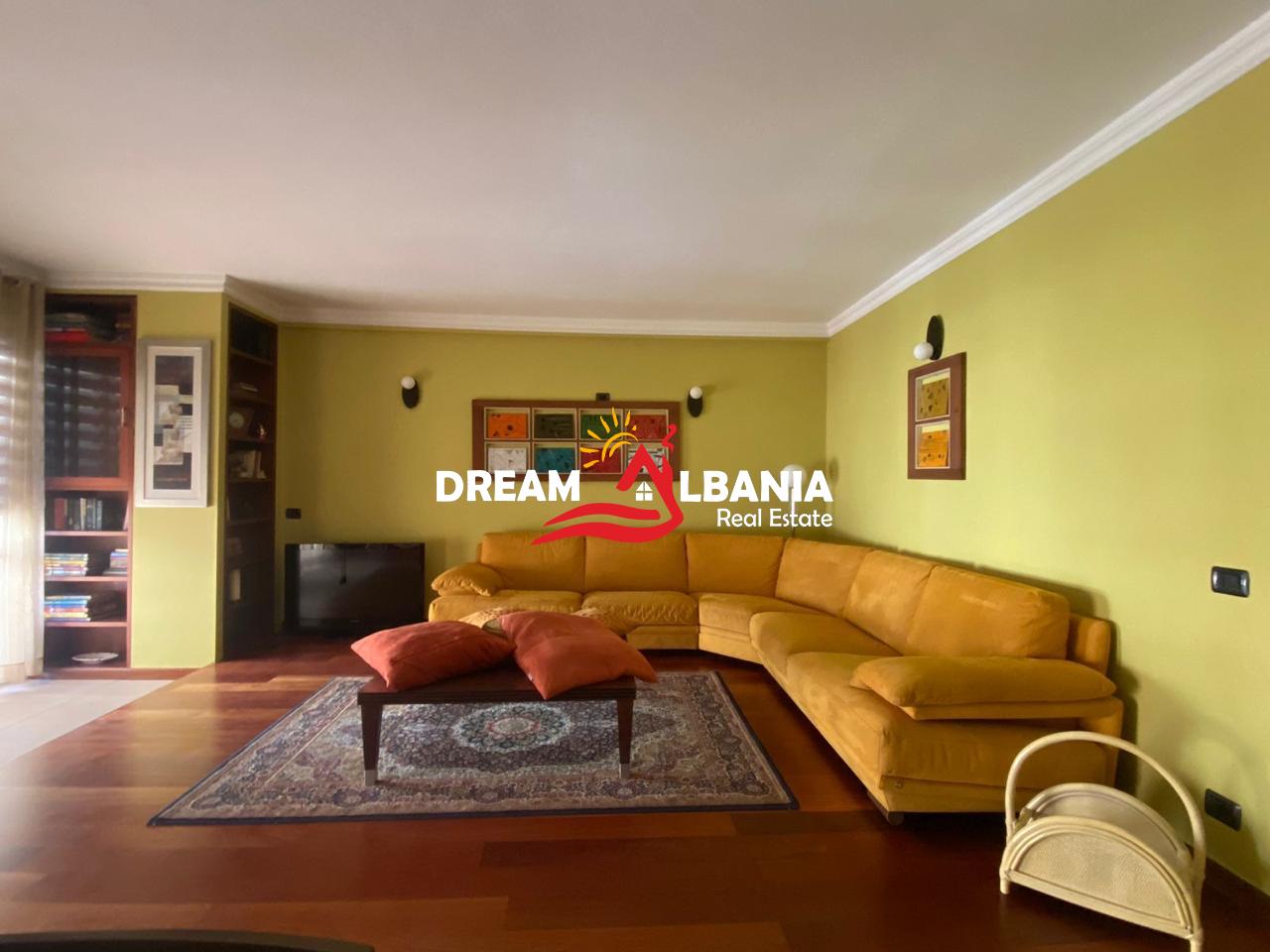 Apartament 2+1+2 WC + Kuzhine me Vete me Qera tek Pazari i Ri, Rruga Hoxha Tahsim ne Tirane (ID 42215252) 2