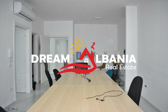 Zyre me qera tek Komuna Parisit, Kompleksi Kika 2 ne Tirane (ID 4261600)