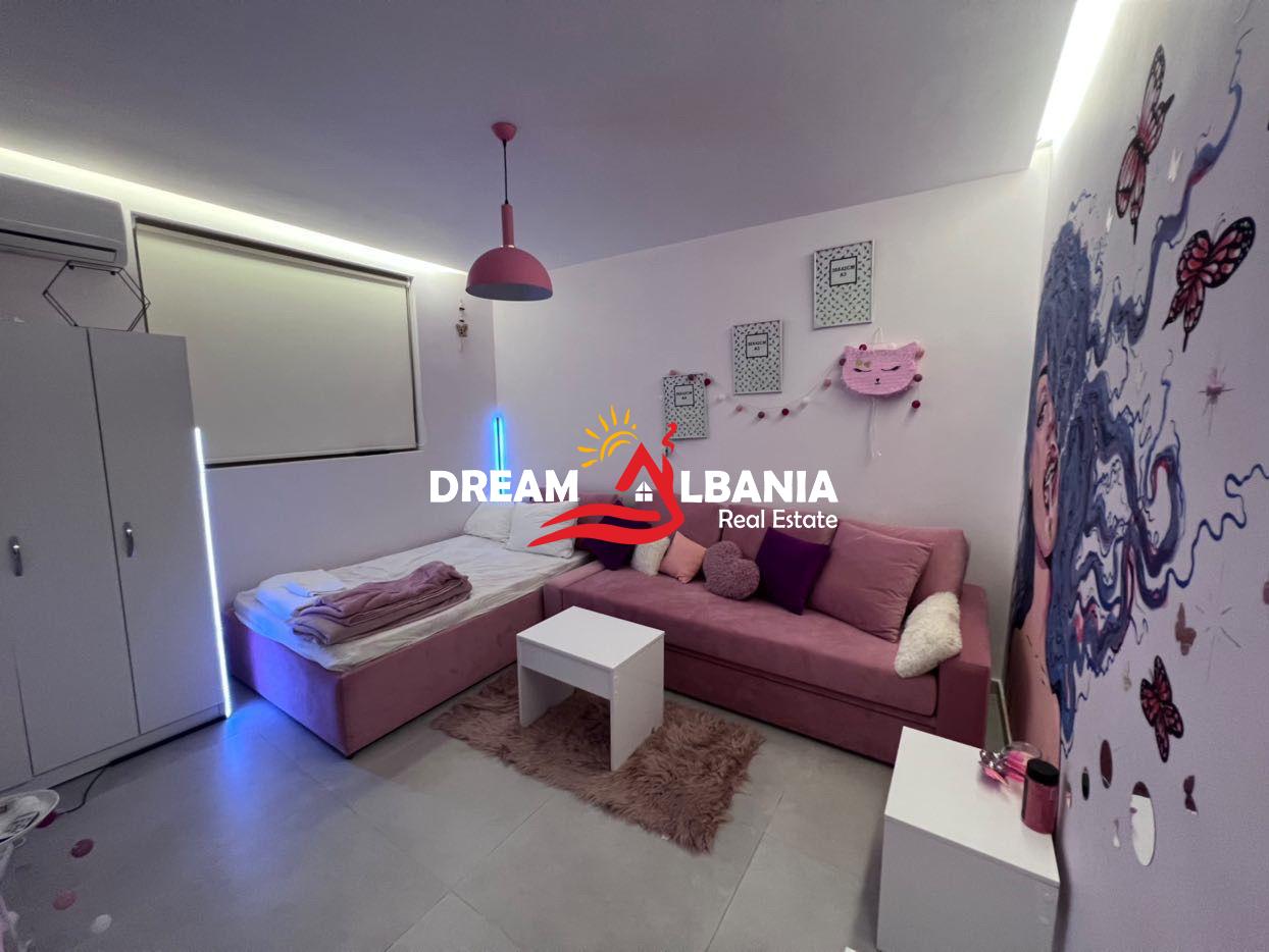 Dyqan ne shitje ne Qender rruga e Bogdaneve (ID 4171596). 2