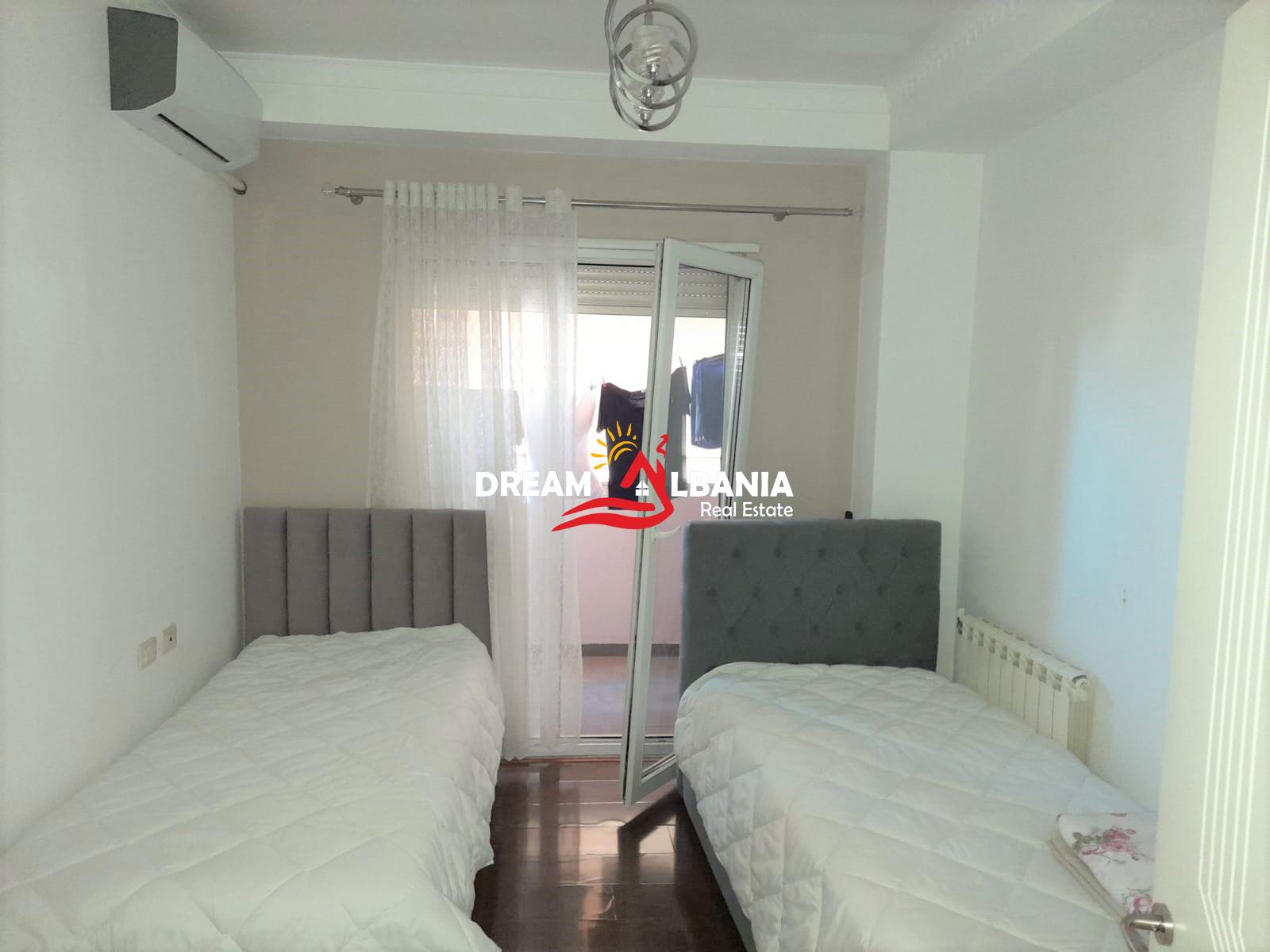 Apartament 2+1 me qera tek Zogu Zi prane Ring Center ne Tirane (ID 42211153)