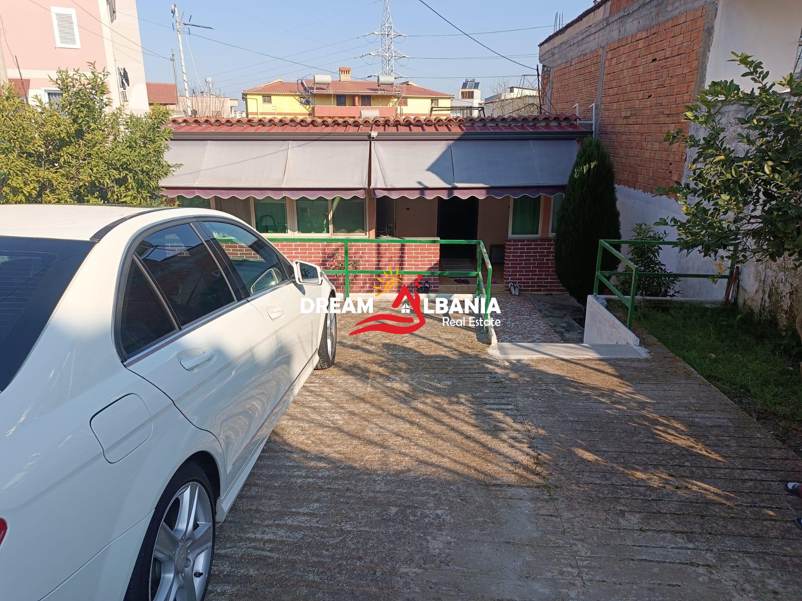 Shtepi Private ne shitje ne Rrugen “Jordan Misja” prane shinave te Trenit ” ne Tirane (ID 4141041) 2