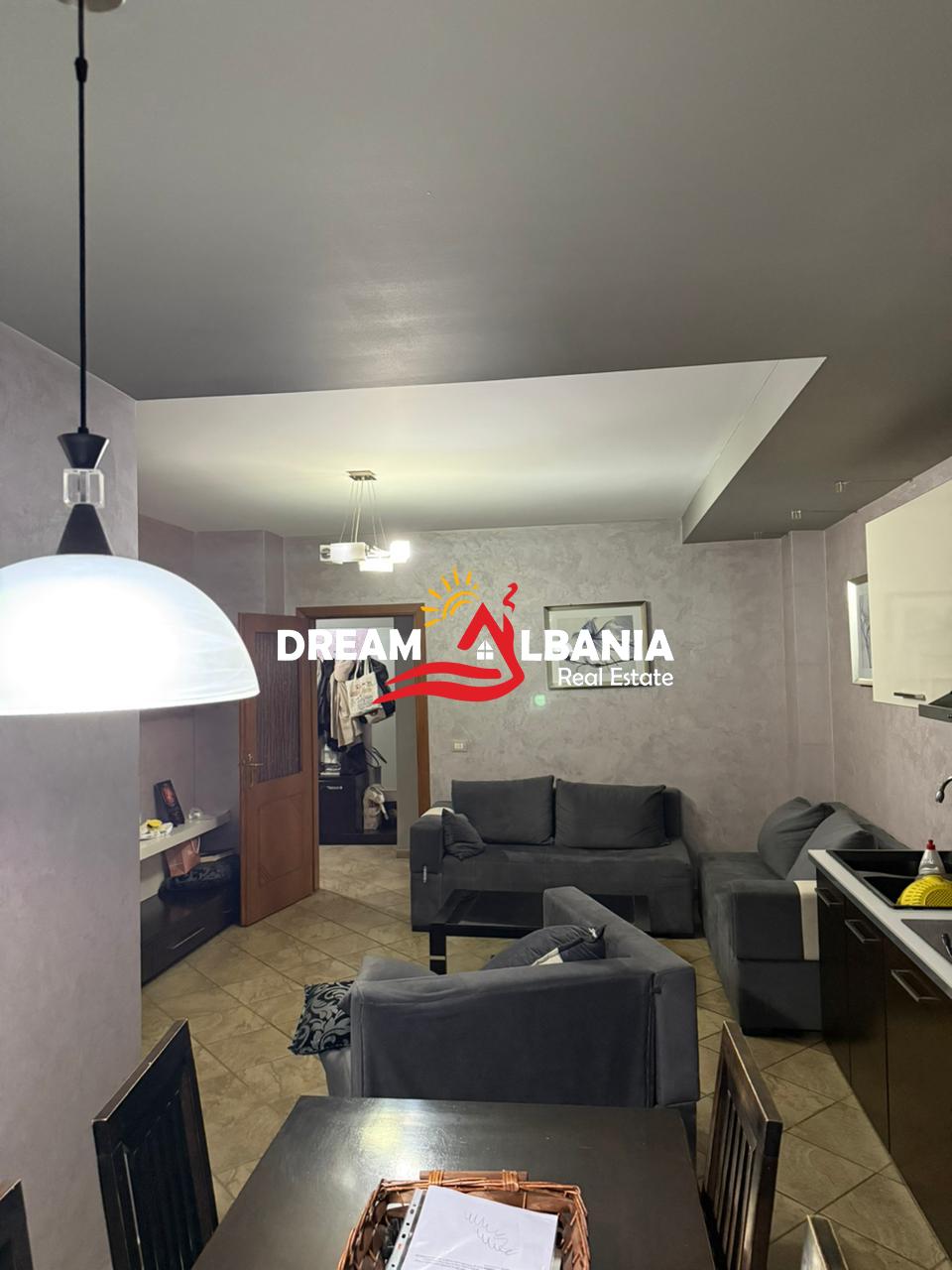 Apartament 2+1 me Qera Rruga e Kavajes, prane Square 21 (ID 5221006)