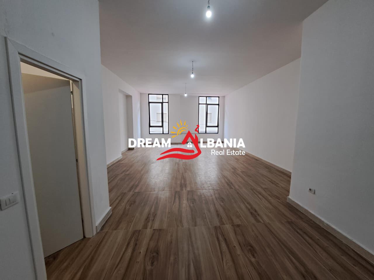 2 Ambiente Biznesi me Qera ne Qender te Tiranes (ID 42611403) 2