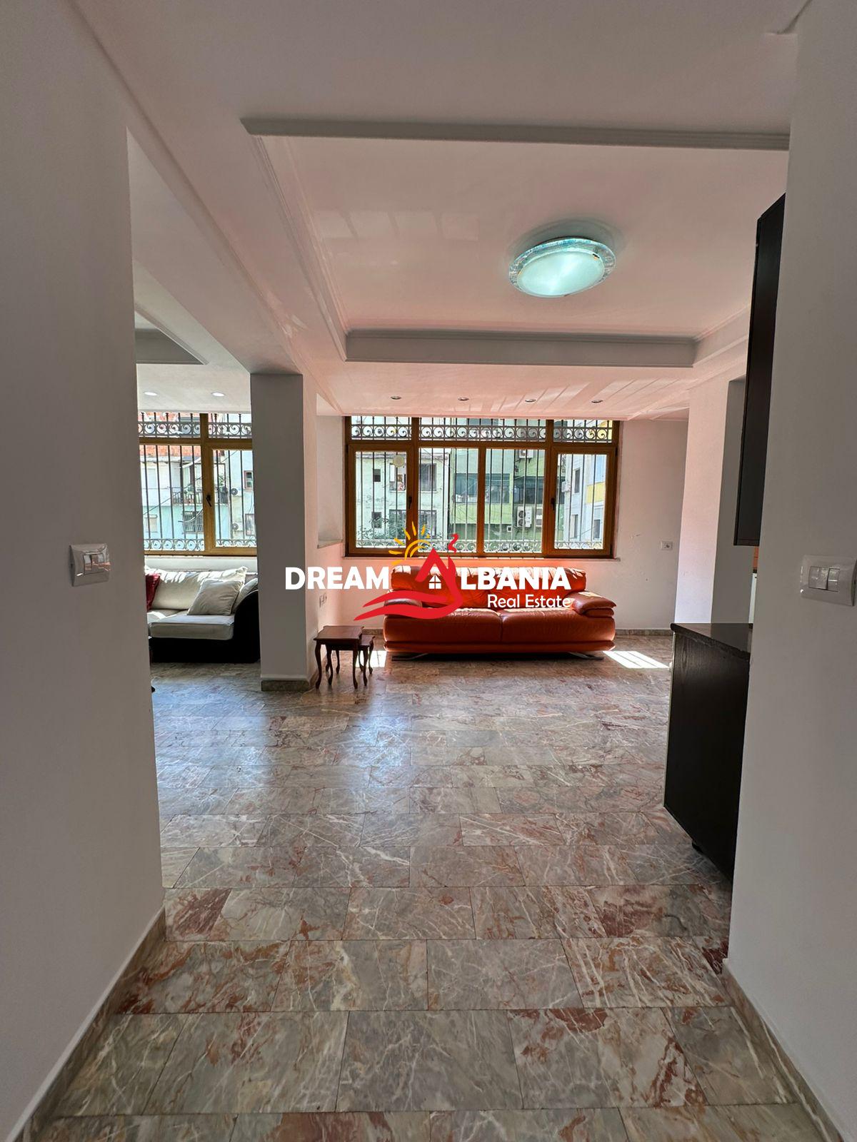 Zyre me qera prane Sheshit Wilson ne Tirane (ID 4261676 ) 3