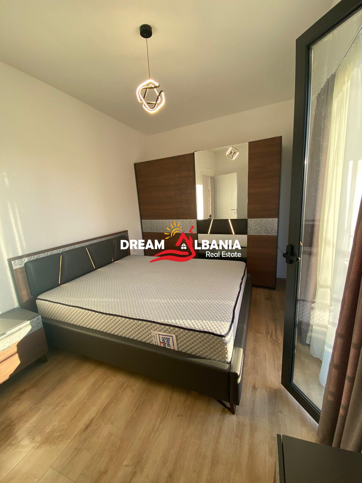 Vilë 2 katëshe me qira 2+1 në rrugën Azem Galica, rruga kryesore pranë unazës në Paskuqan (ID 4251444) F