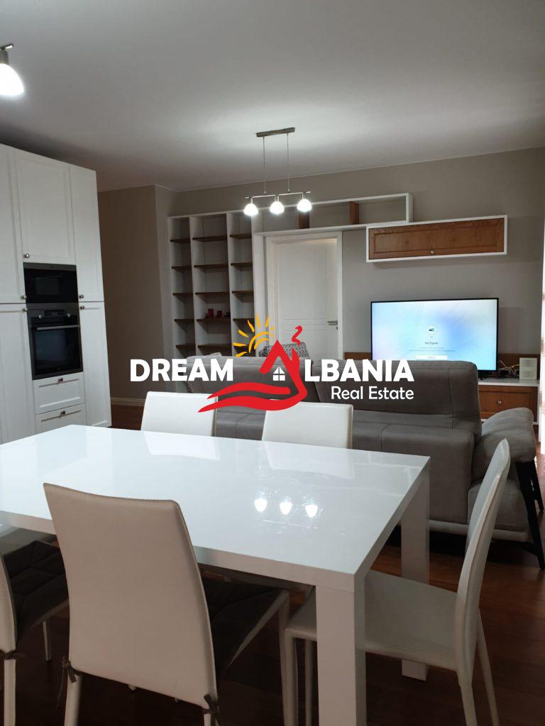 Super Apartament 3+1+2 ne shitje te Liqeni i Thate rruga Peti (ID 4131332). 4
