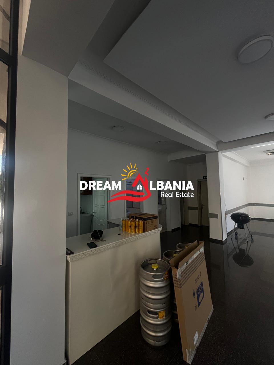 Jepet dy ambiente biznesi me qera te oxhaku prane kompleksit ASL (ID 42711176 ) 3