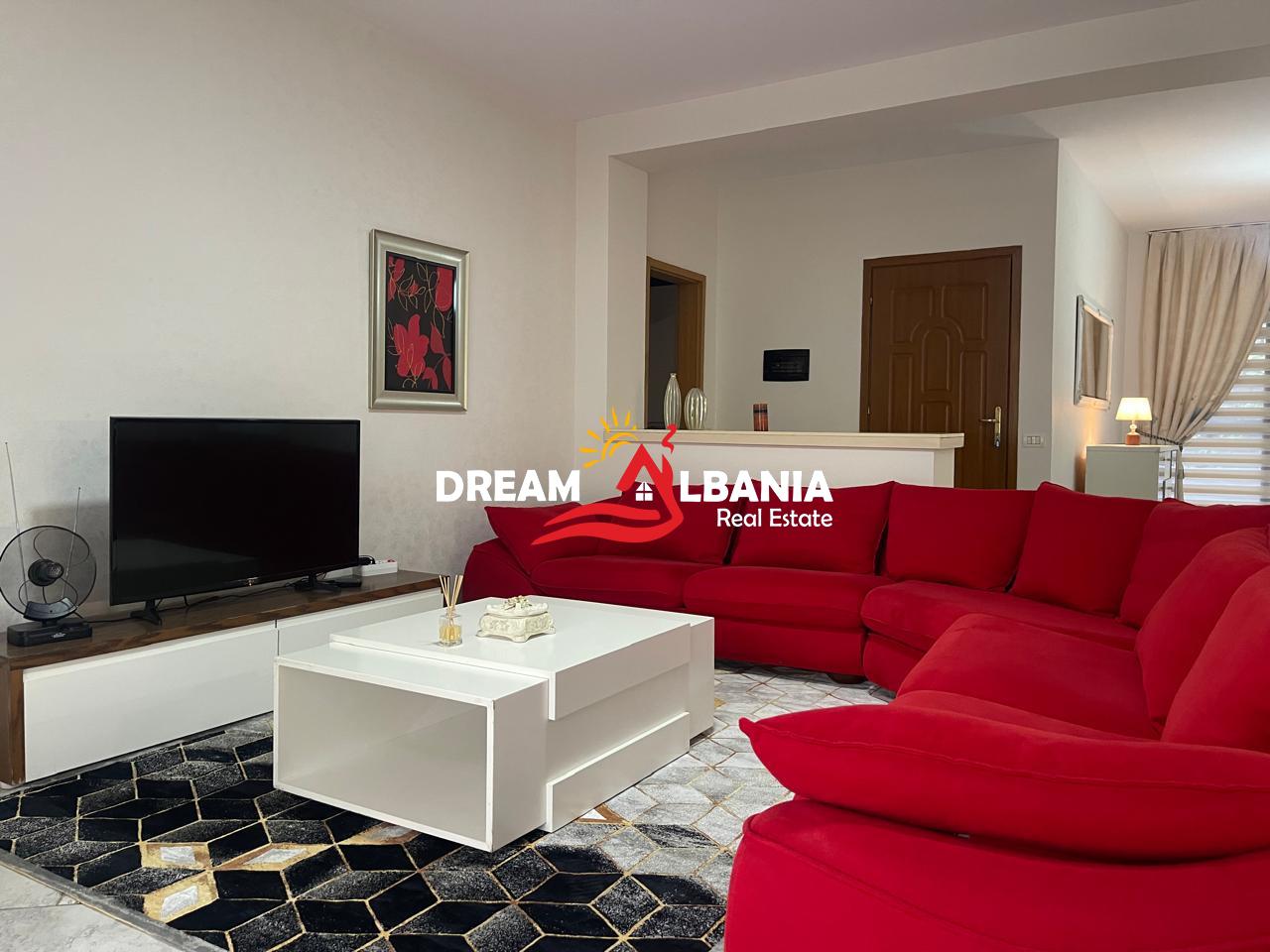 Kat vile me qera ,ne rrugen ,Qemal Stafa prane ,shkolles se Kuqe ne Tirane (ID4251140) 2
