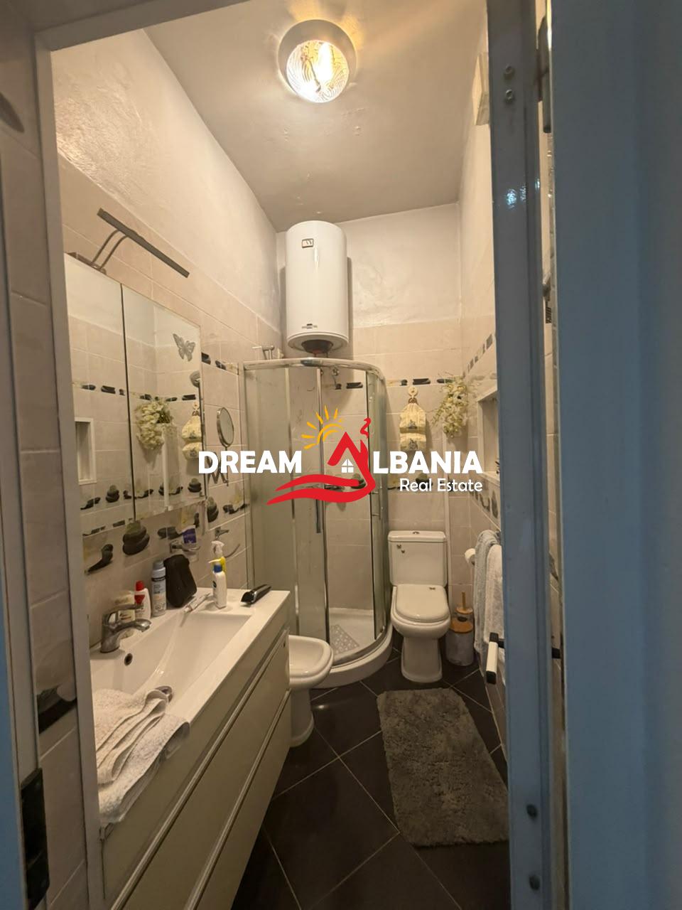 Apartament me qera 2+1+Verande tek Pallatet Agimi ne Bllok (42215615) f 4