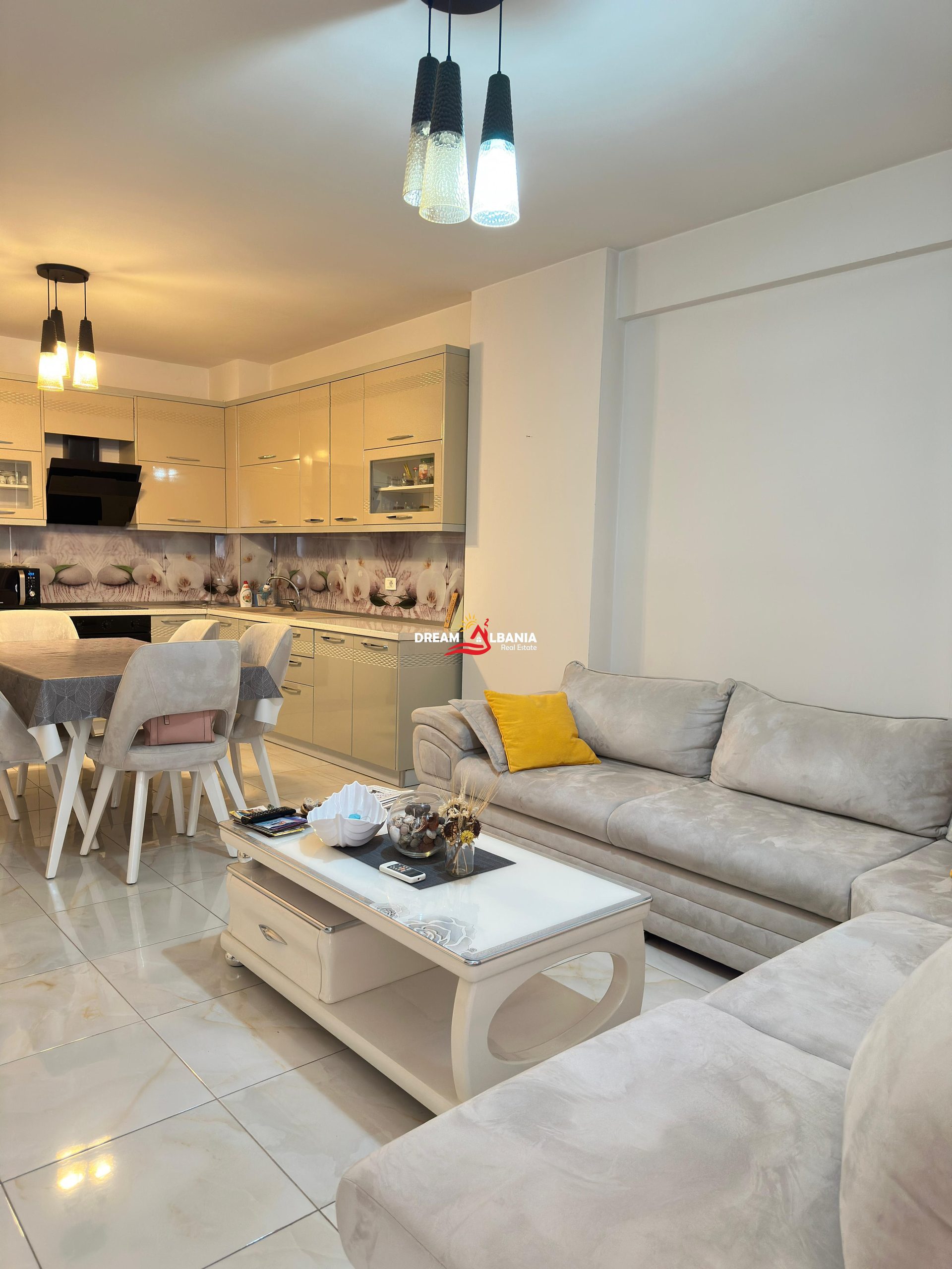 Apartament 2+1+2 me qera te Selvia, Tirane (ID 42215378)