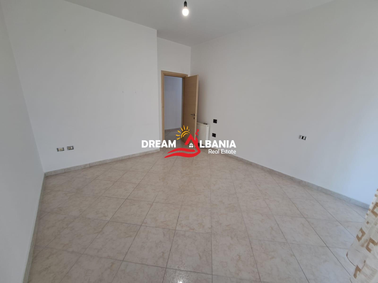 Shitet Apartament 2+1+2WC Komuna e Parisit, Kompleksi KIKA 2 (ID 51210002) 3