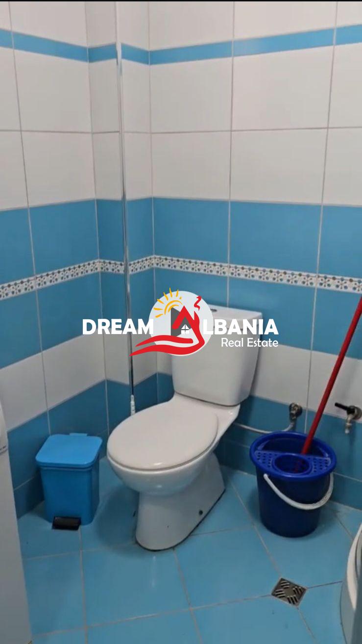 Zyre me qera ne zonen e Myslym Shyrit prane Albtelecomit ne Tirane (ID 4261367) 4
