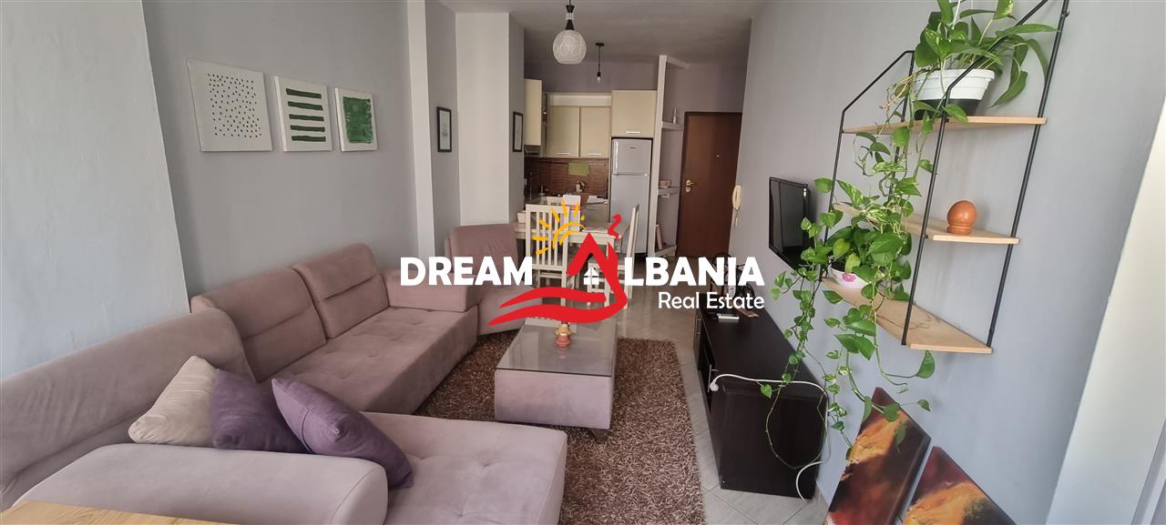 Jepet Apartament 1+1 me qera Tek Medreseja, rruga Riza Cerova (ID 42115635)