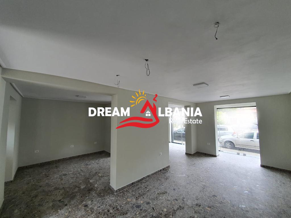 Dyqan ne shitje tek 21 Dhjetori prane Auto Tana ne Tirane (ID 4171422) 1