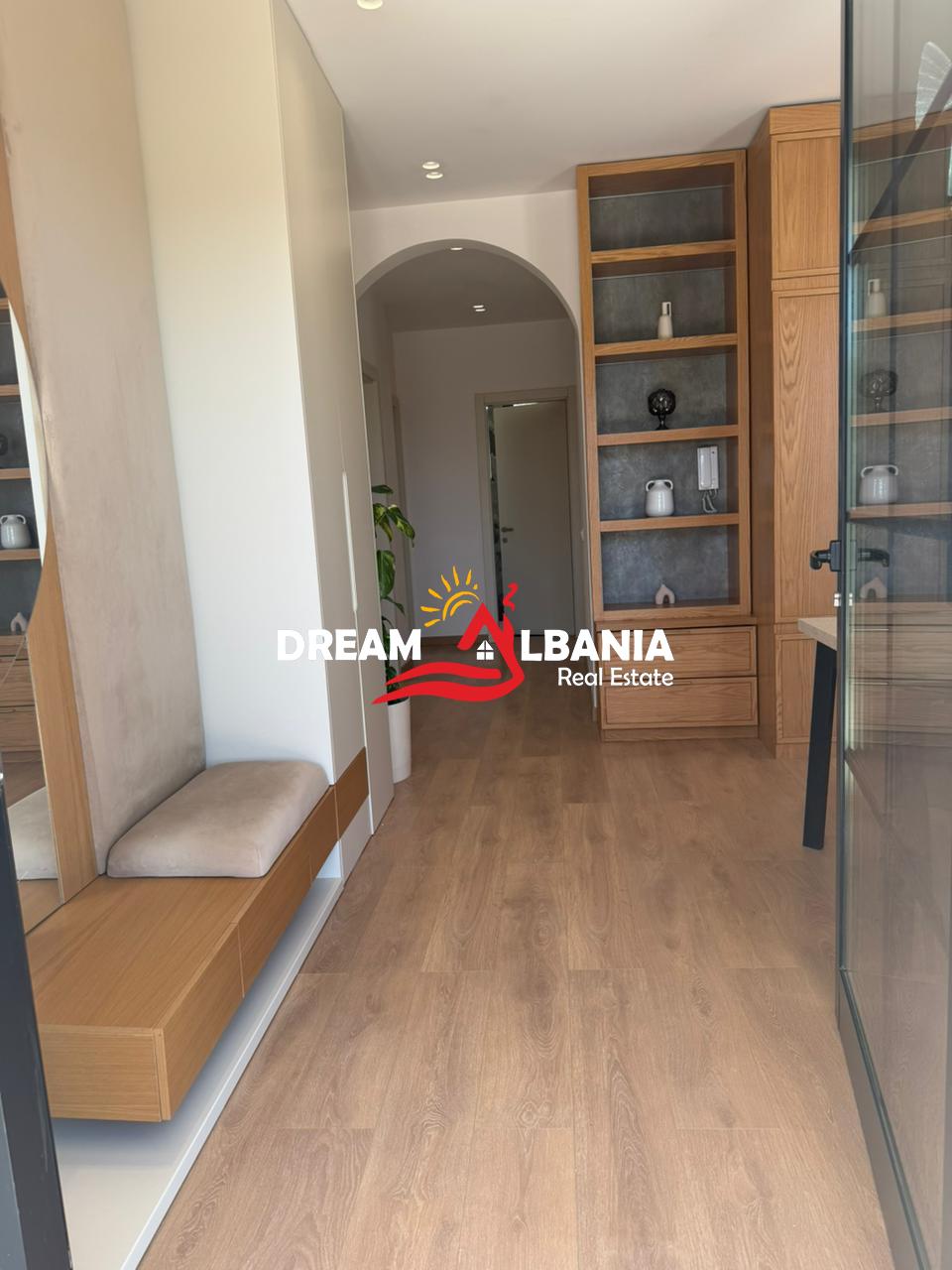 Shitet Vilë me Pishinë në Paskuqan – Tirane (4151224) 2