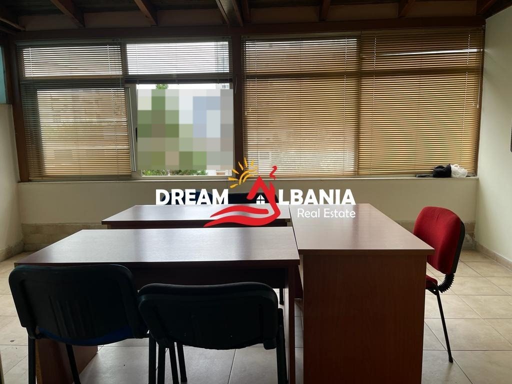 Zyre me qera ne Don Bosko prane Vizion +, Tirane (ID 42611400 ) 4