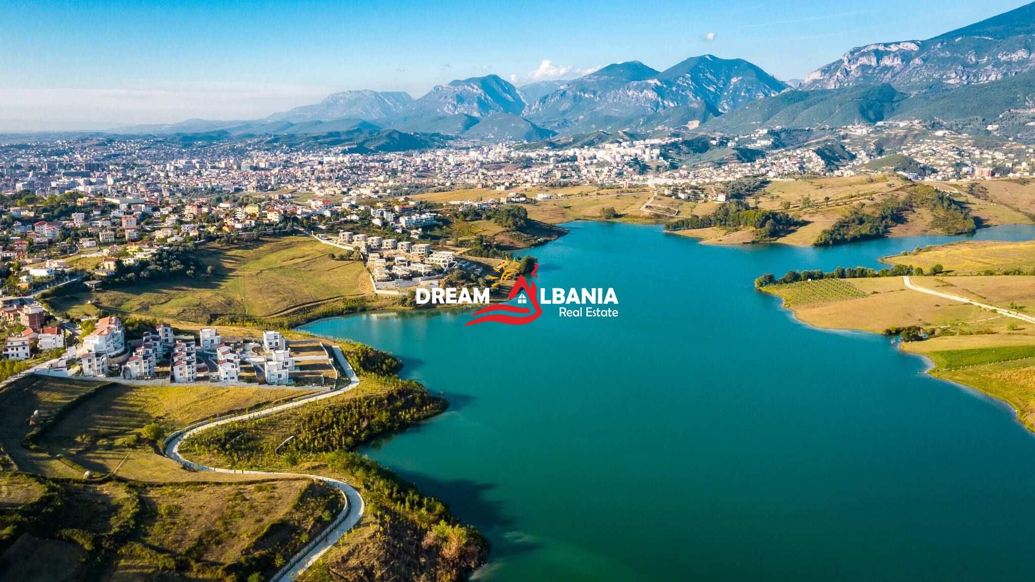Toke per shitje tek Liqeni Farkes, Tirane (ID 4191184)