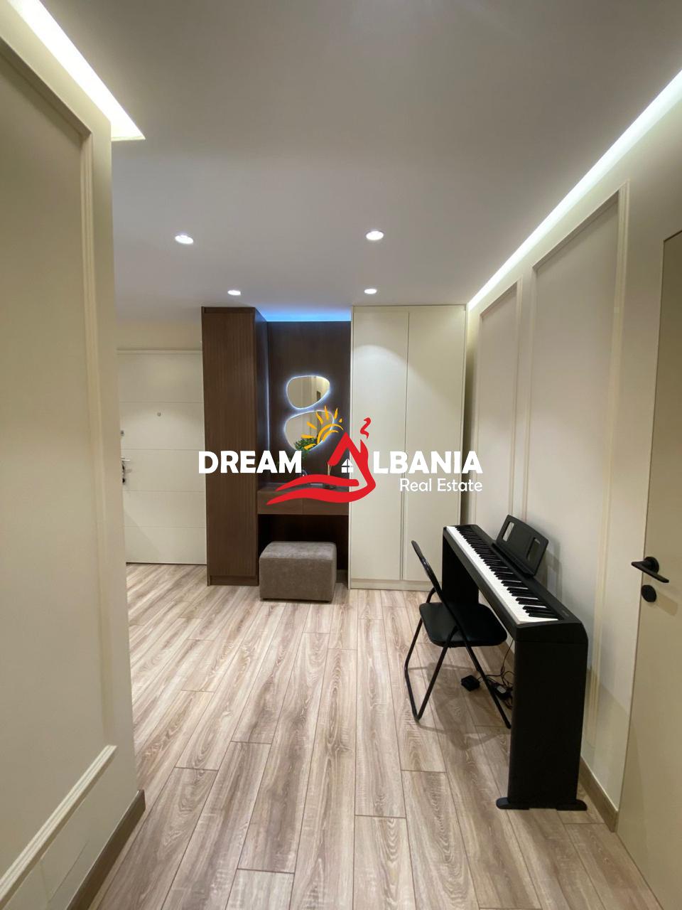 Shitet Apartament 3+1+2 luksoz tek Rezidenca Platea ne Fresk ID(4131508)