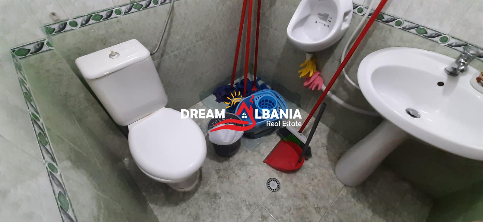 Zyre me qera ne Bllok, prane ish Farmacise Greke, ne Tirane (ID 4261312) 3
