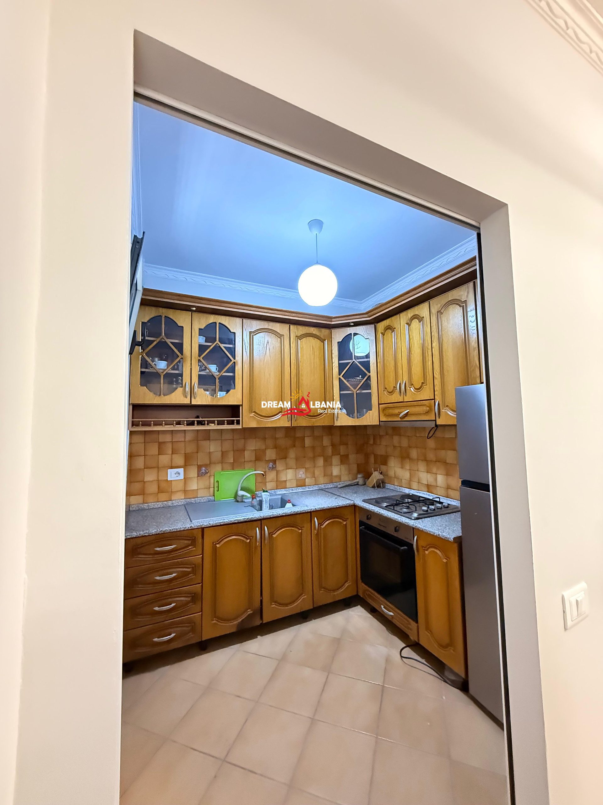 Apartament 1+1+Kuzhine e Vecuar ne Shitje tek Tregu i Ri Elektrik (ID 41111564) 3