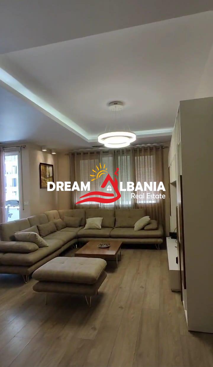 Super Apartament 3+1+2 WC+Post Parkimi me Qera Bulevardi Zogu I, prane Stacionit Trenit ne Tirane (ID 4231463) 2