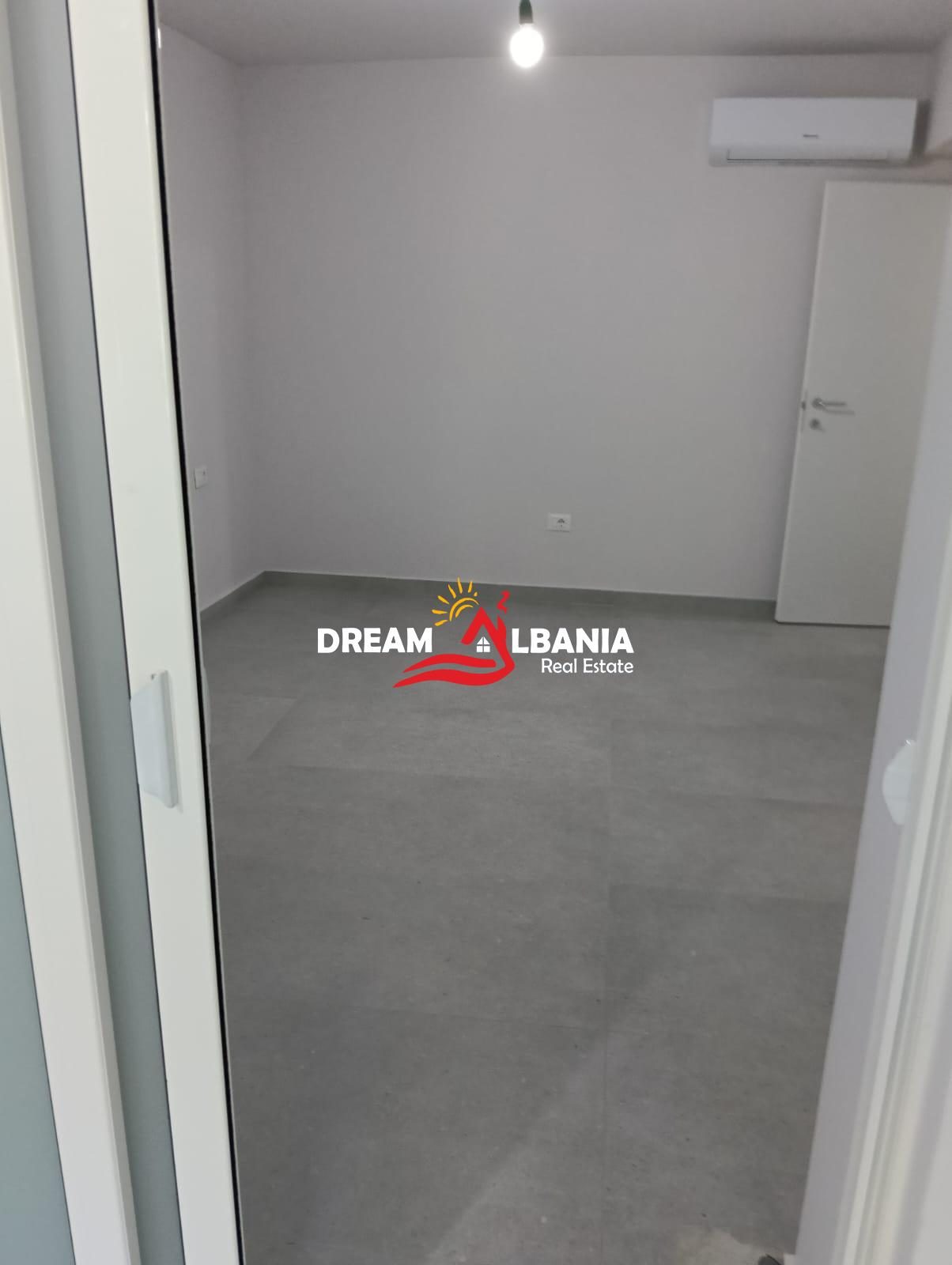 Jepet me qera ambient biznesi në zonen e Brrylit pranë Maternitetit të Ri (ID 42611554) 2