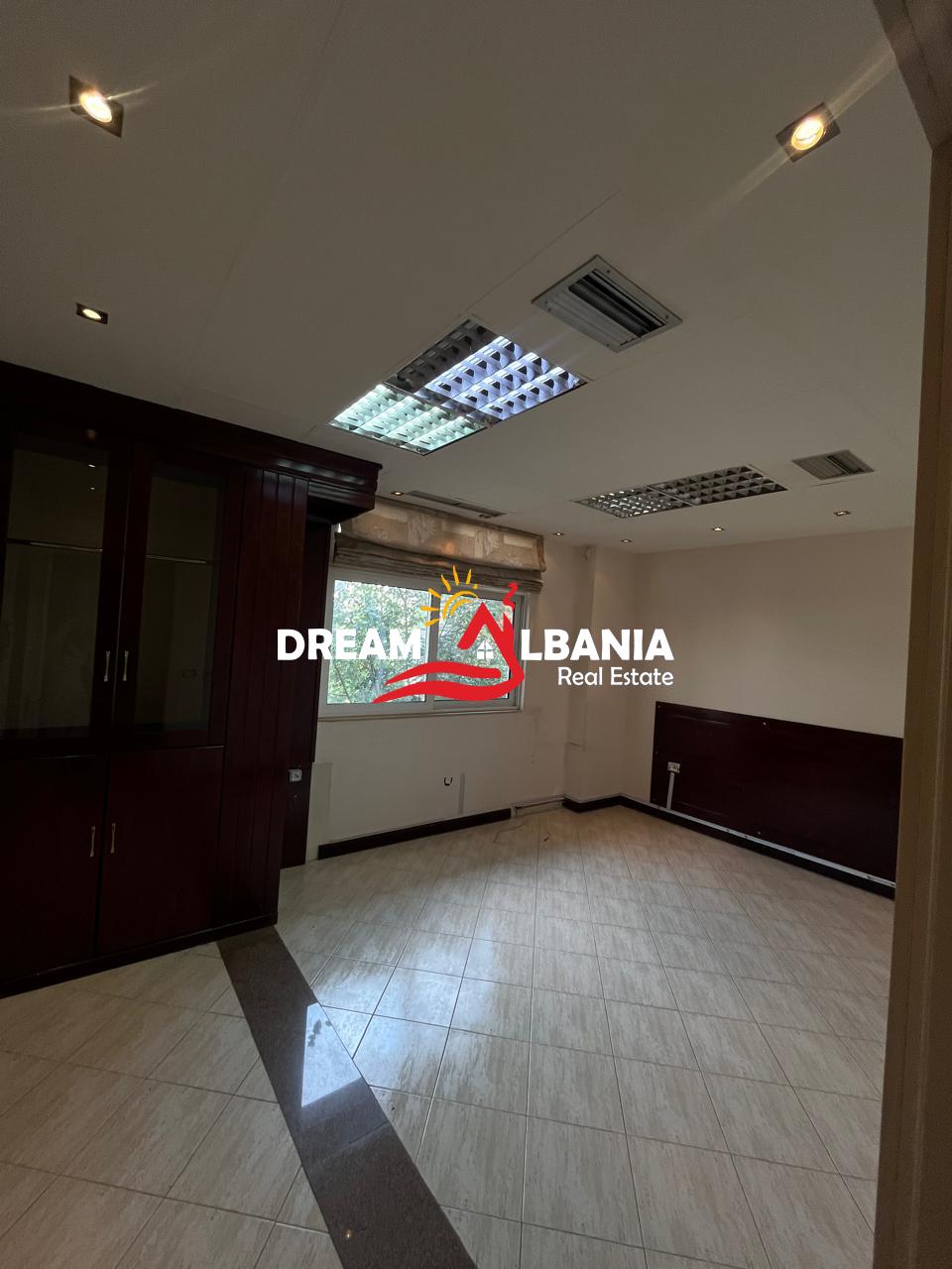 Shitet Apartament te Mine Peza prane Prokuroris 3+1 (ID4131506) 3