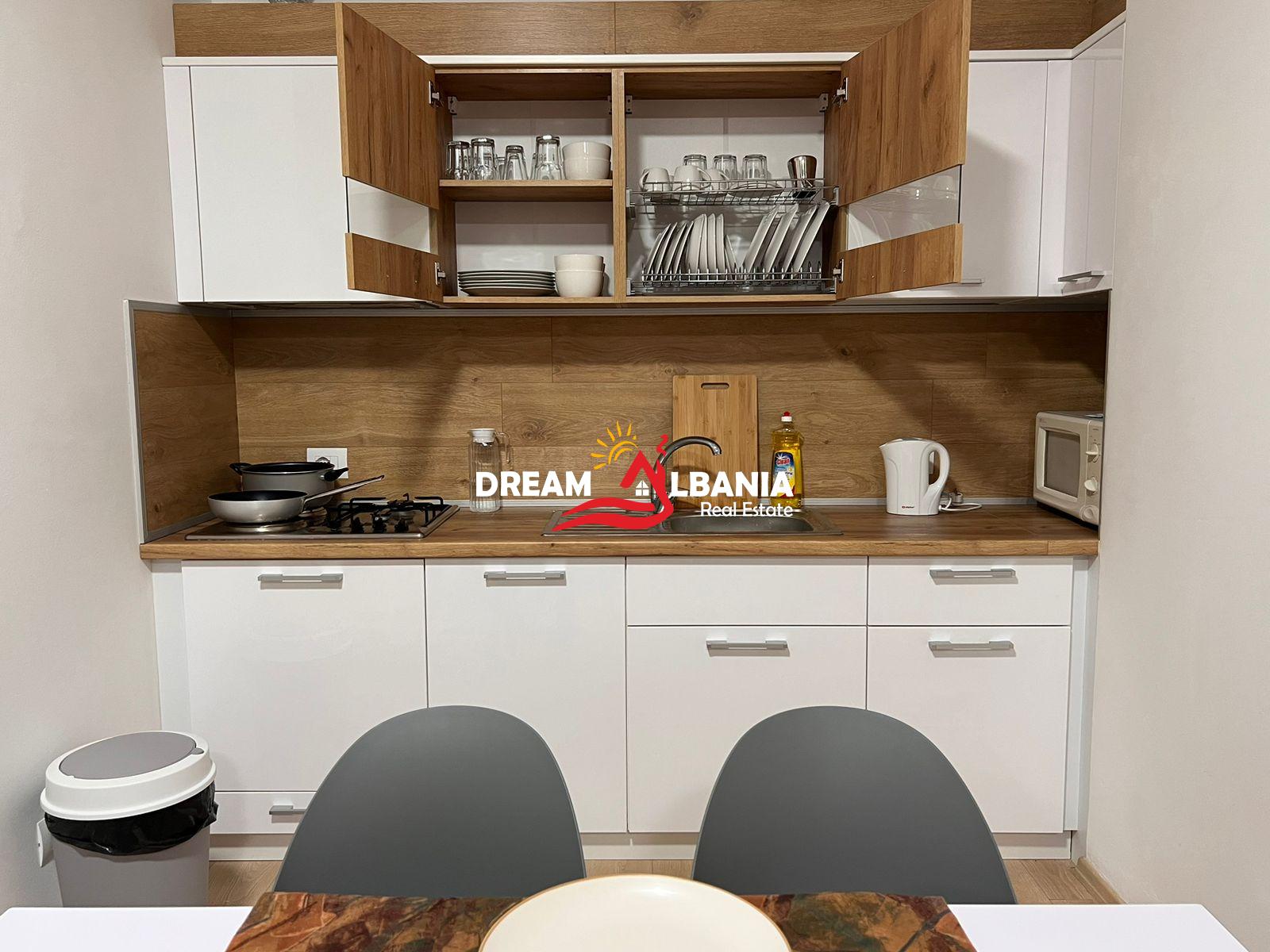 Jepet me qera apartament 2+1+2 me Parkim ne rrugen Aleksander Moisiu, prane Klanit (ID 42215039) 4