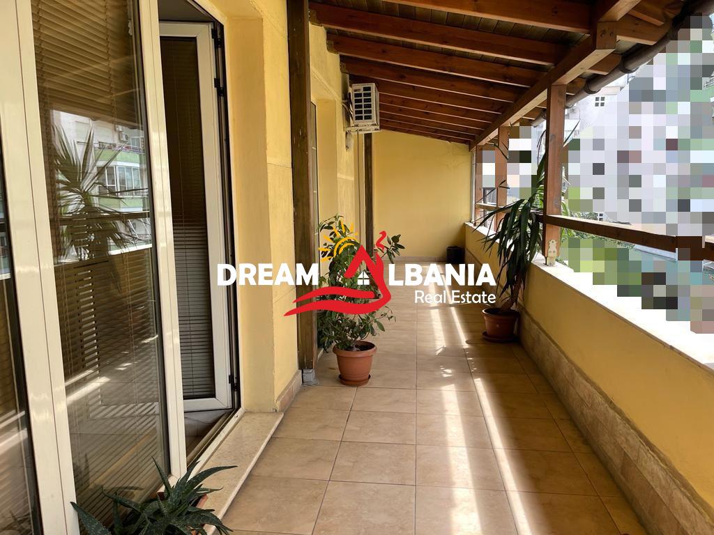Zyre me qera ne Don Bosko prane Vizion +, Tirane (ID 42611400 ) 3