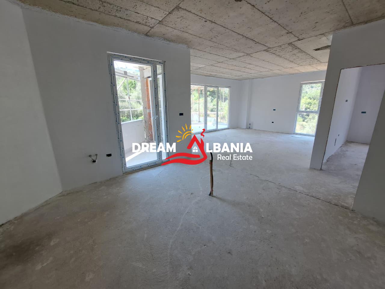 Dubleks 3+1 ne shitje tek liqeni I thate prane Radisson Hotel ne Tirane (ID 5131001) 2